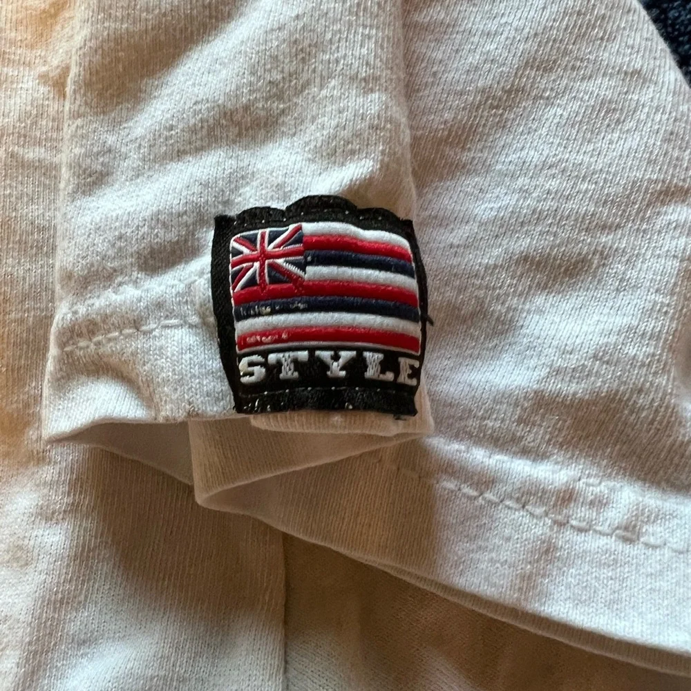 Hawaiian style shirt - Picture 6 of 6
